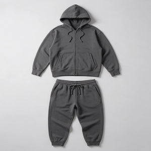 Trainingsanzug in Anthrazit, Zip-Hoodie und Jogginghose